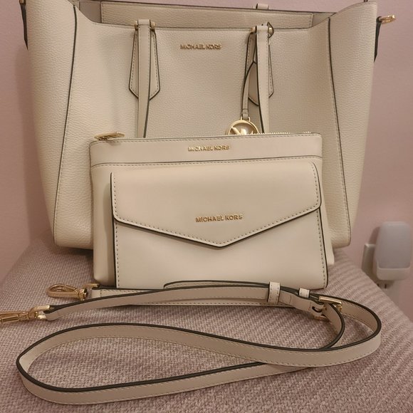 Michael Kors 3-in-1 bag (Like New) - Picture 6 of 8